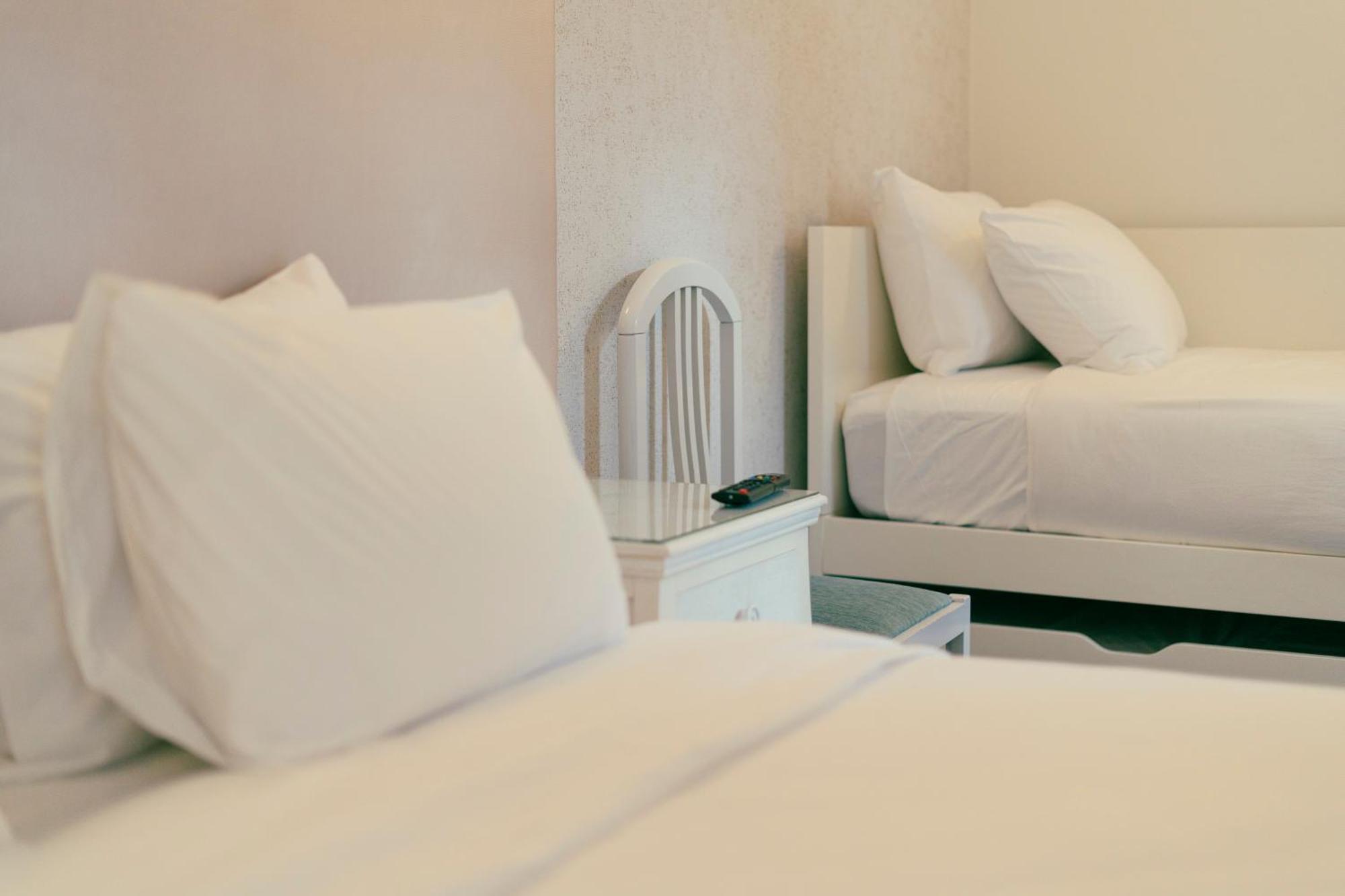 Residencia Maciel Peniche Zewnętrze zdjęcie